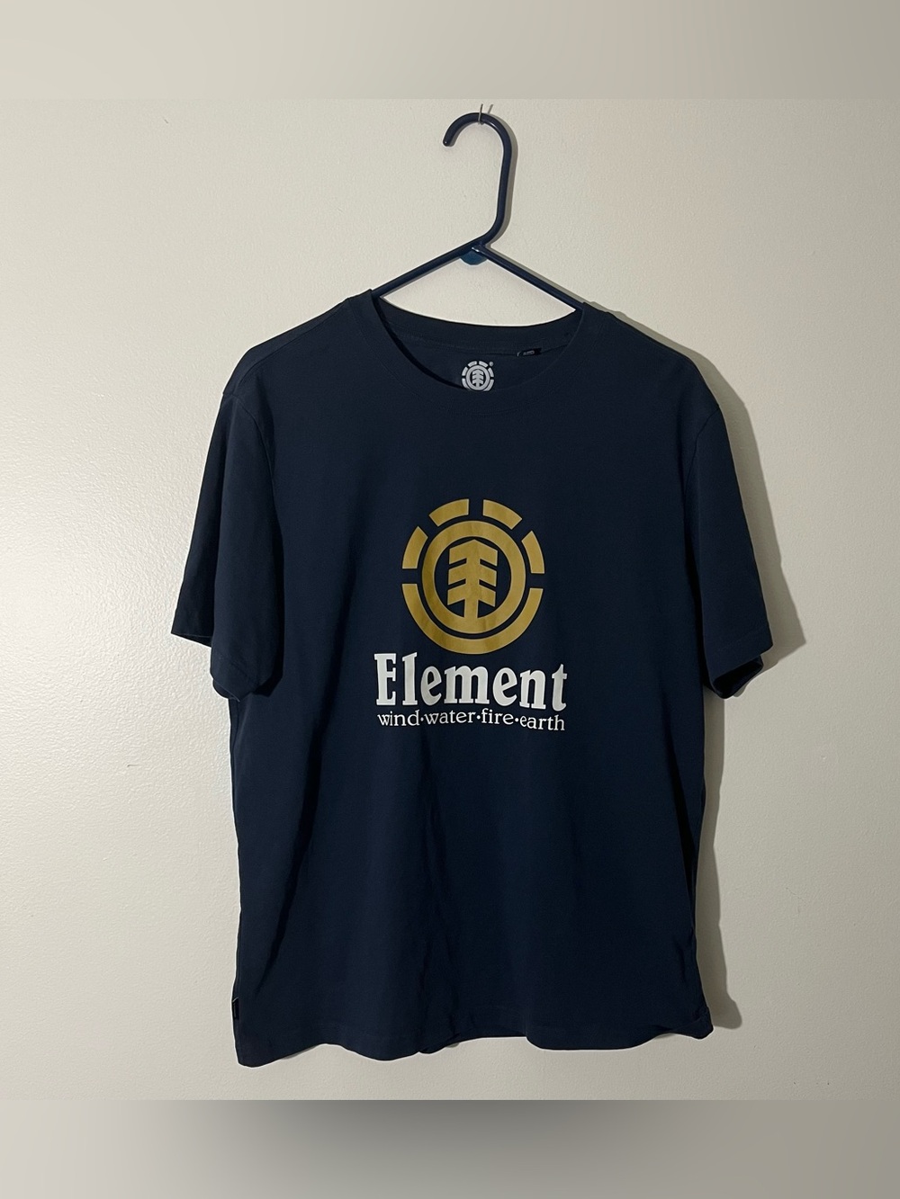 Men’s Navy Element Logo Wind Water Fire Earth Short Sleeved T-Shirt Size XXL